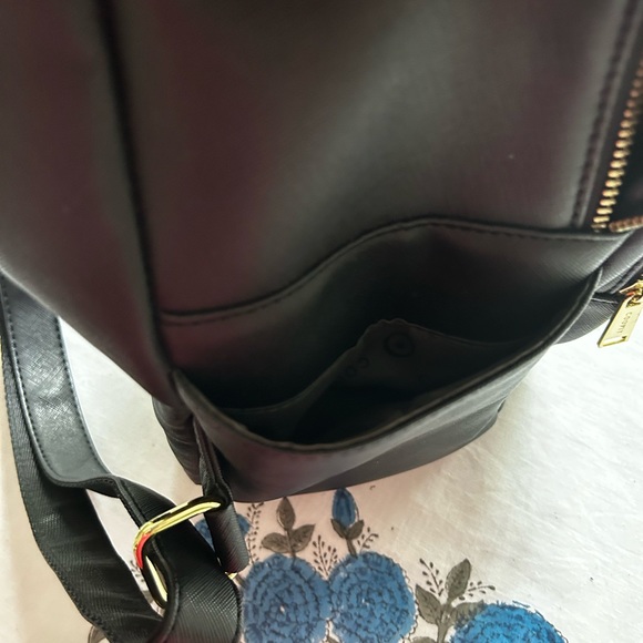 COOFIT black vinyl backpack - Picture 10 of 15